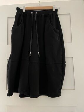 Free People wide leg capri size S Black
From Right On Set.
